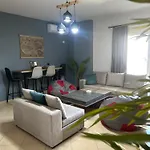 Gjonis House Apartman *